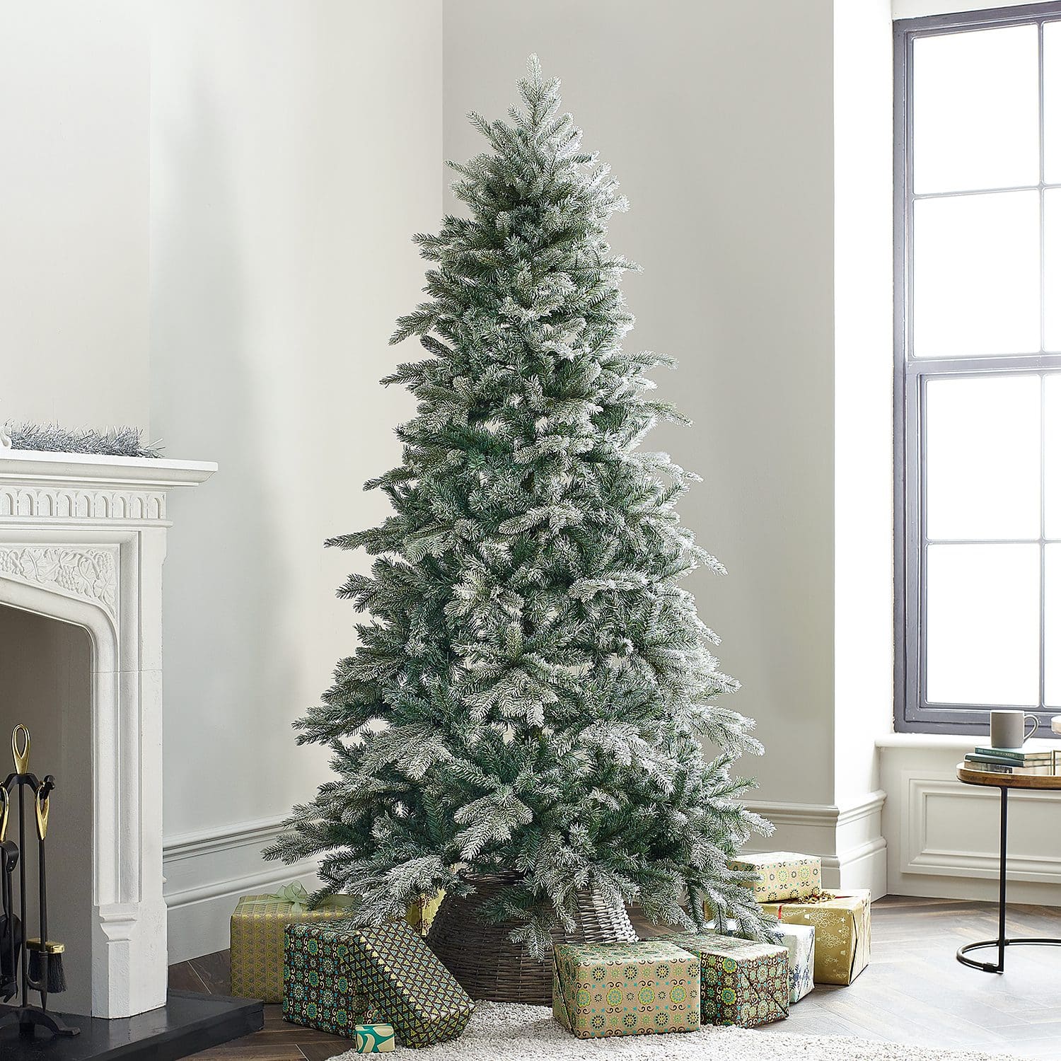 5ft Sitka Spruce Frosted Artificial Christmas Tree | The Garden Range